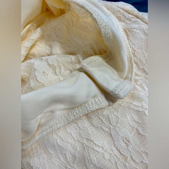 Ballet Core🩰 Ivory lace long sleevebodysuit, size XSMALL - Picture 6 of 9
